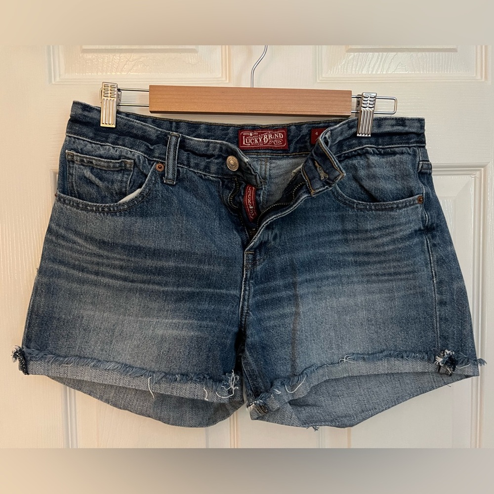 Lucky Brand Cut off Jean shorts size 27/4